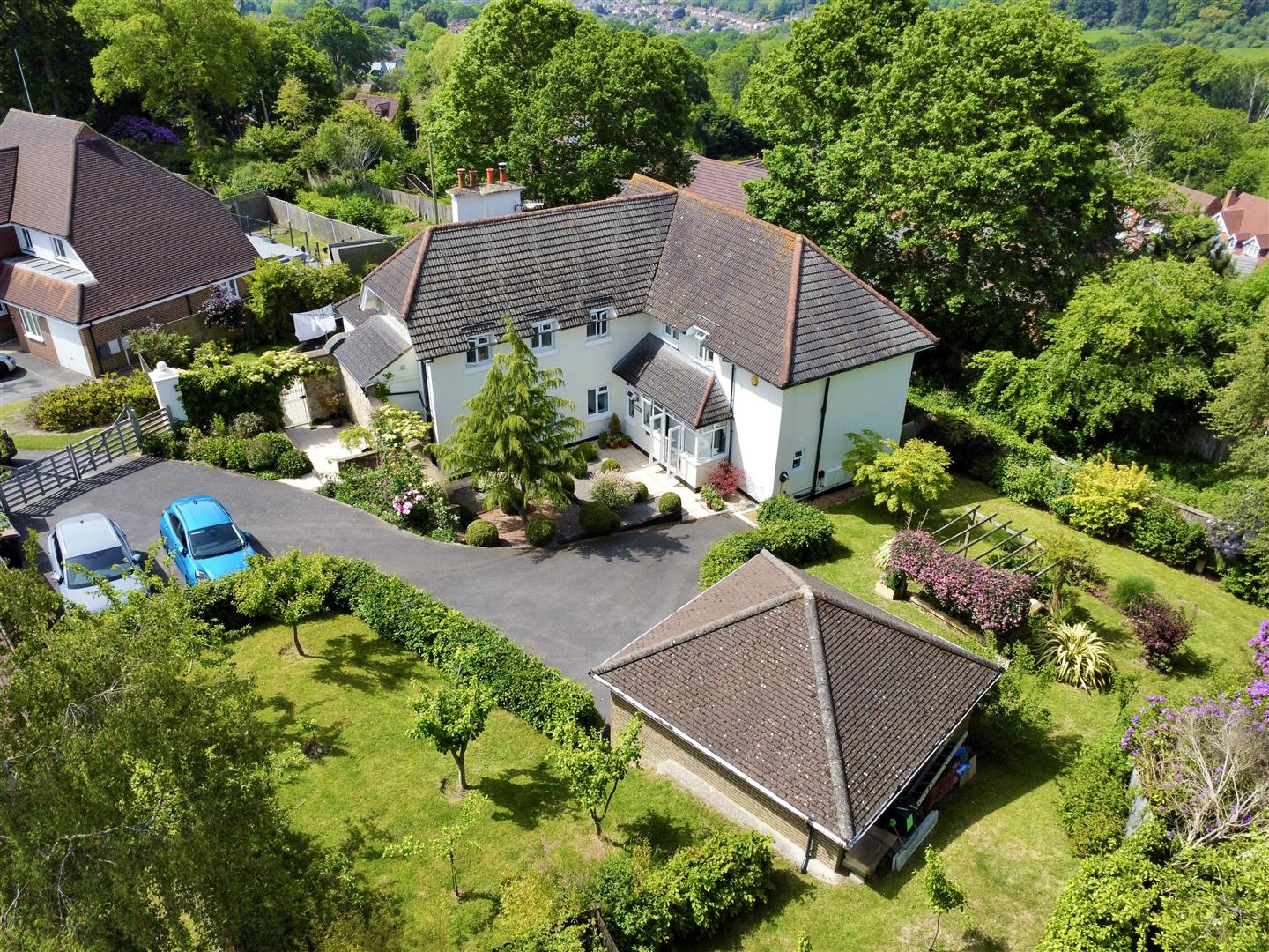 6 bed property in Pilgrims Way, Hastings